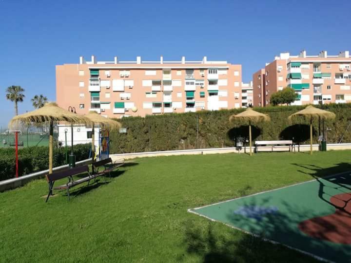 Апартаменты Primera Linea De Playa. Magnifica Urbanizacion La Cala Del Moral Экстерьер фото